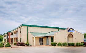 Days Inn By Wyndham Monett